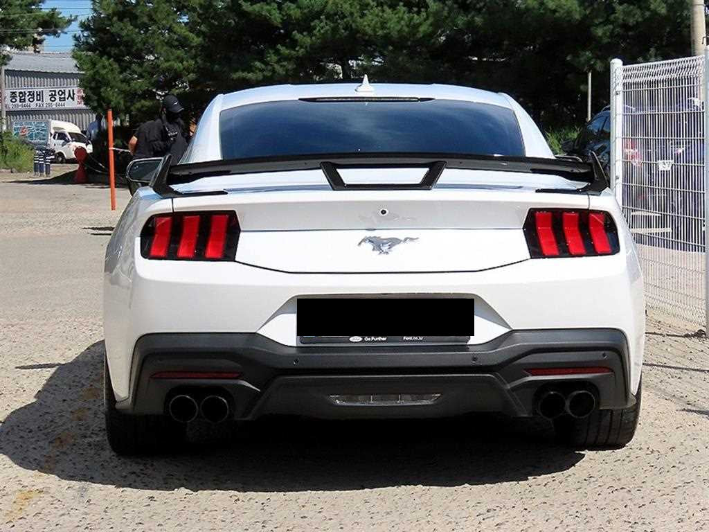 Ford Mustang — photo 05
