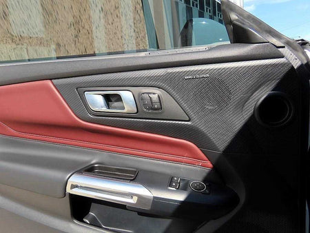 Ford Mustang — photo 12