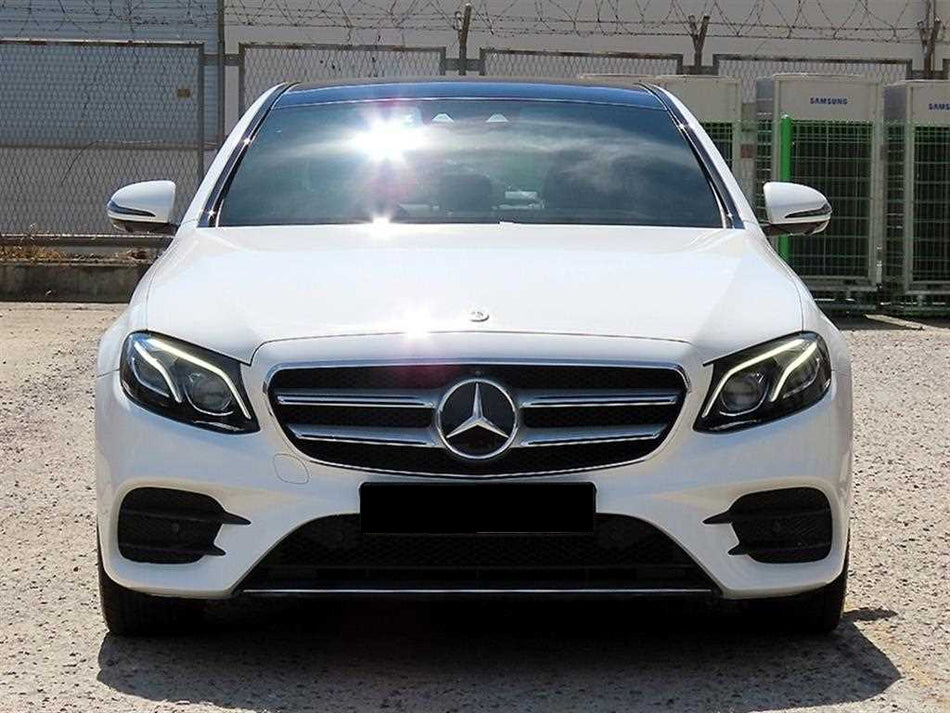 Mercedes-Benz E-Class — photo 01