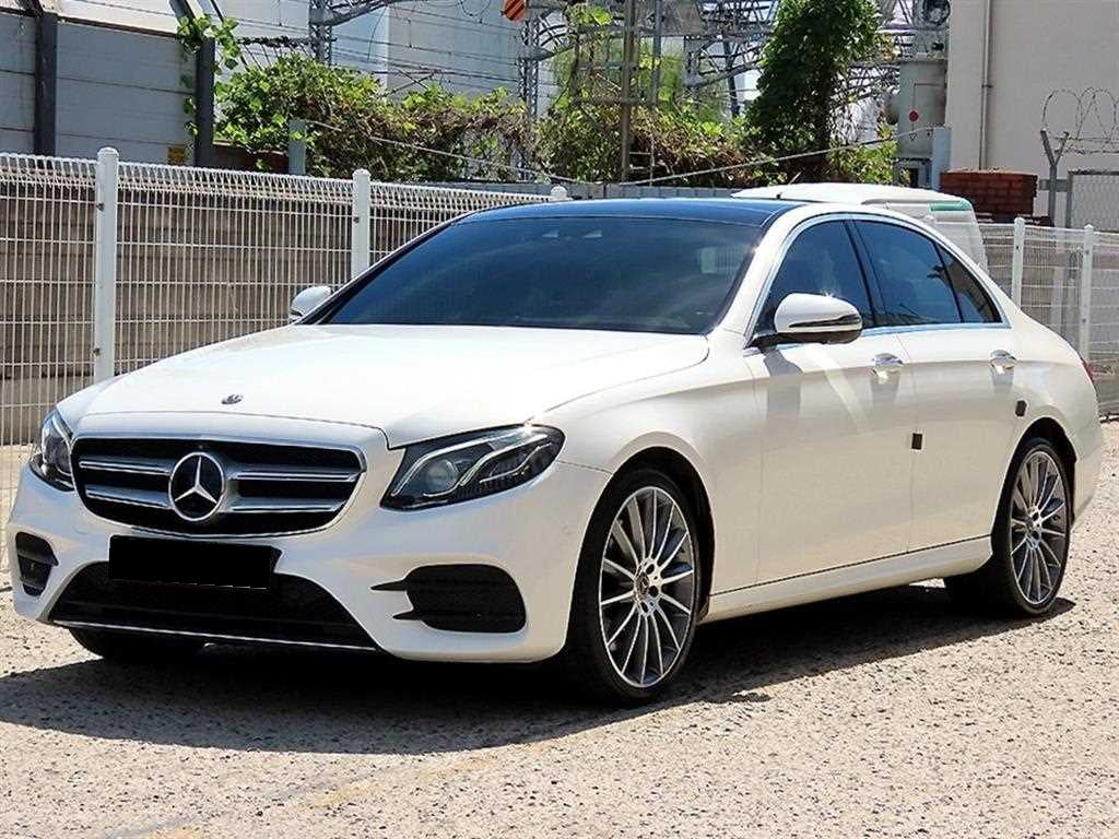 Mercedes-Benz E-Class — photo 02