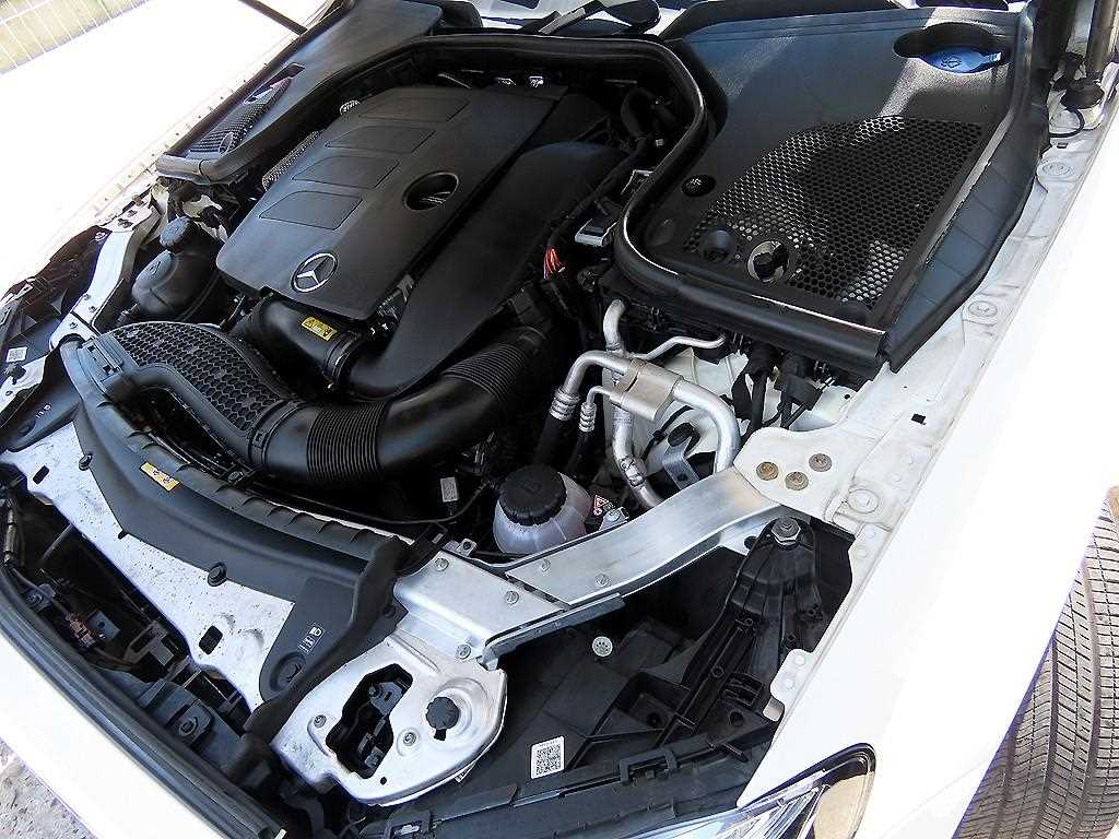 Mercedes-Benz E-Class — photo 19