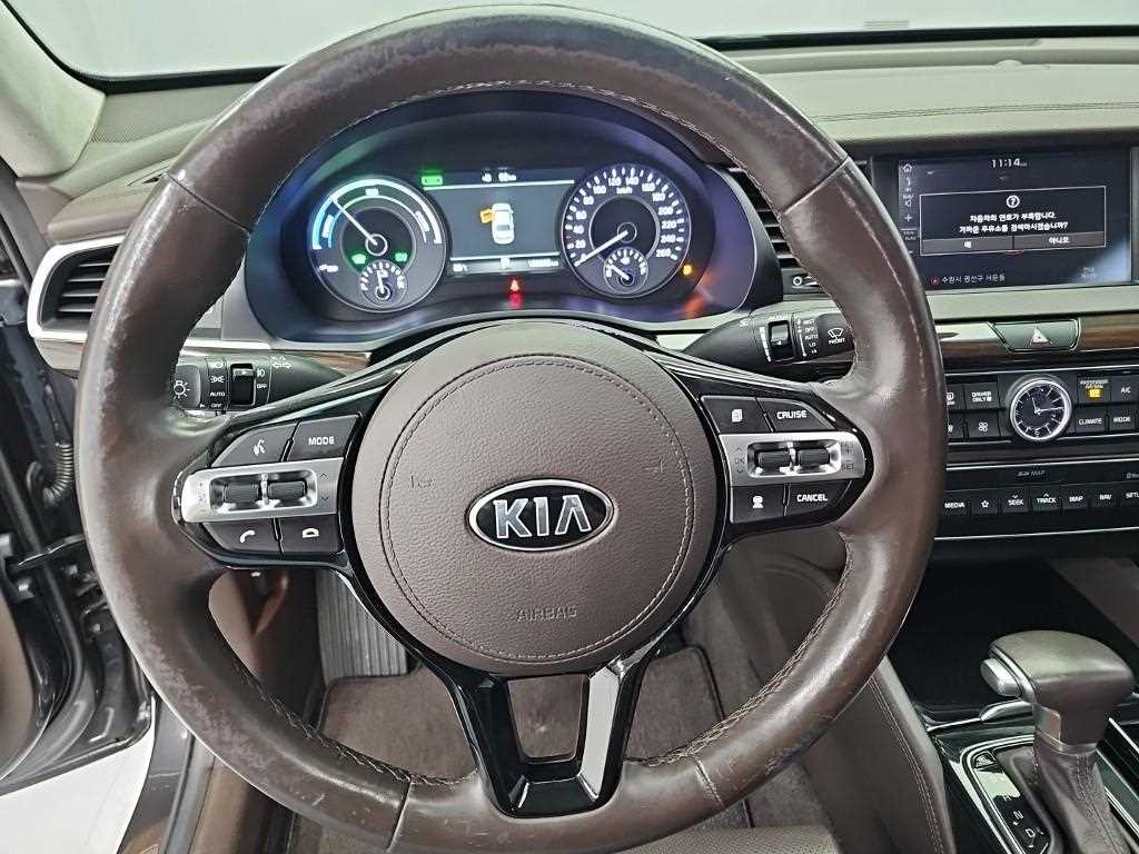 Kia K7 — photo 09