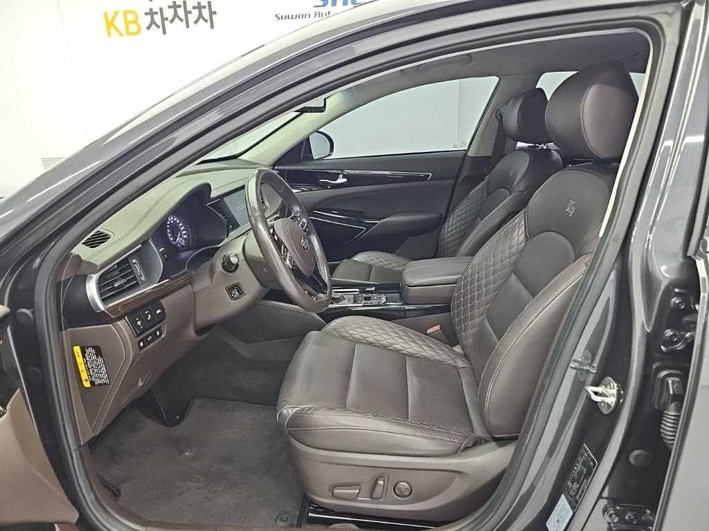 Kia K7 — photo 11