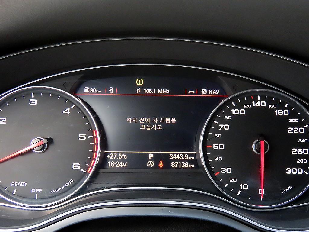 Audi A6 — photo 09