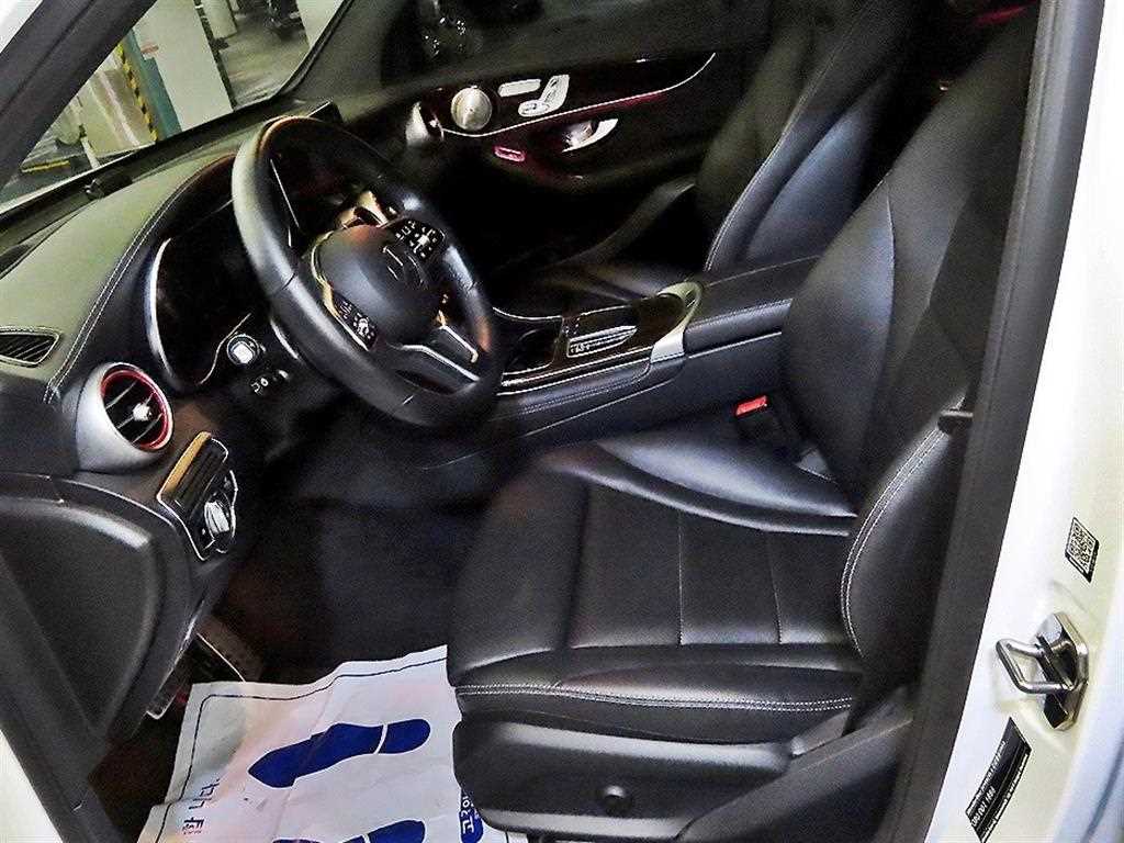 Mercedes-Benz GLC-Class — photo 06