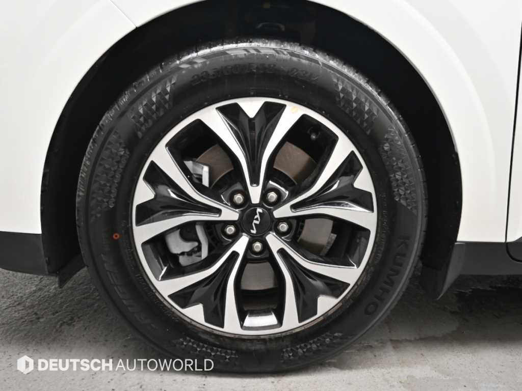 Kia Carnival — photo 05