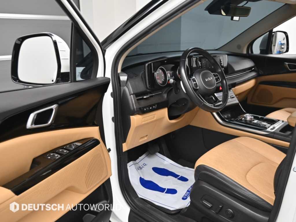 Kia Carnival — photo 11