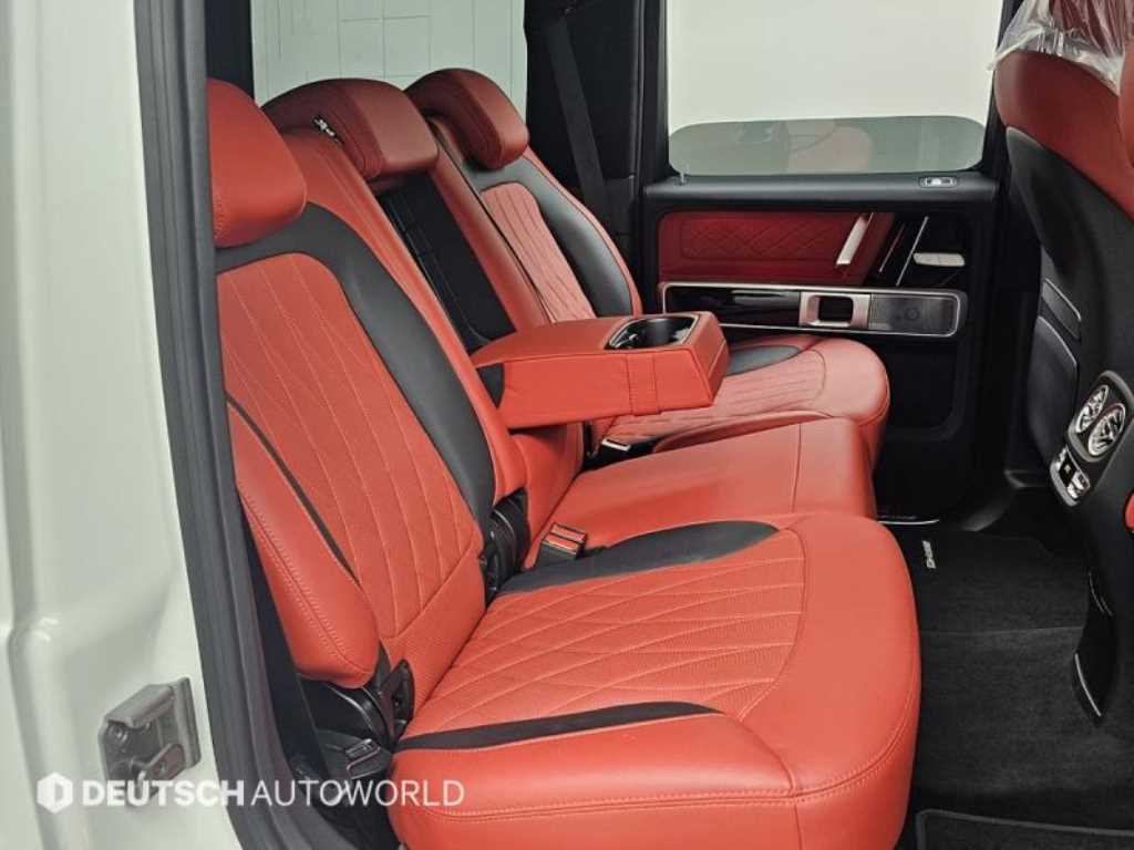 Mercedes-Benz G-Class — photo 12