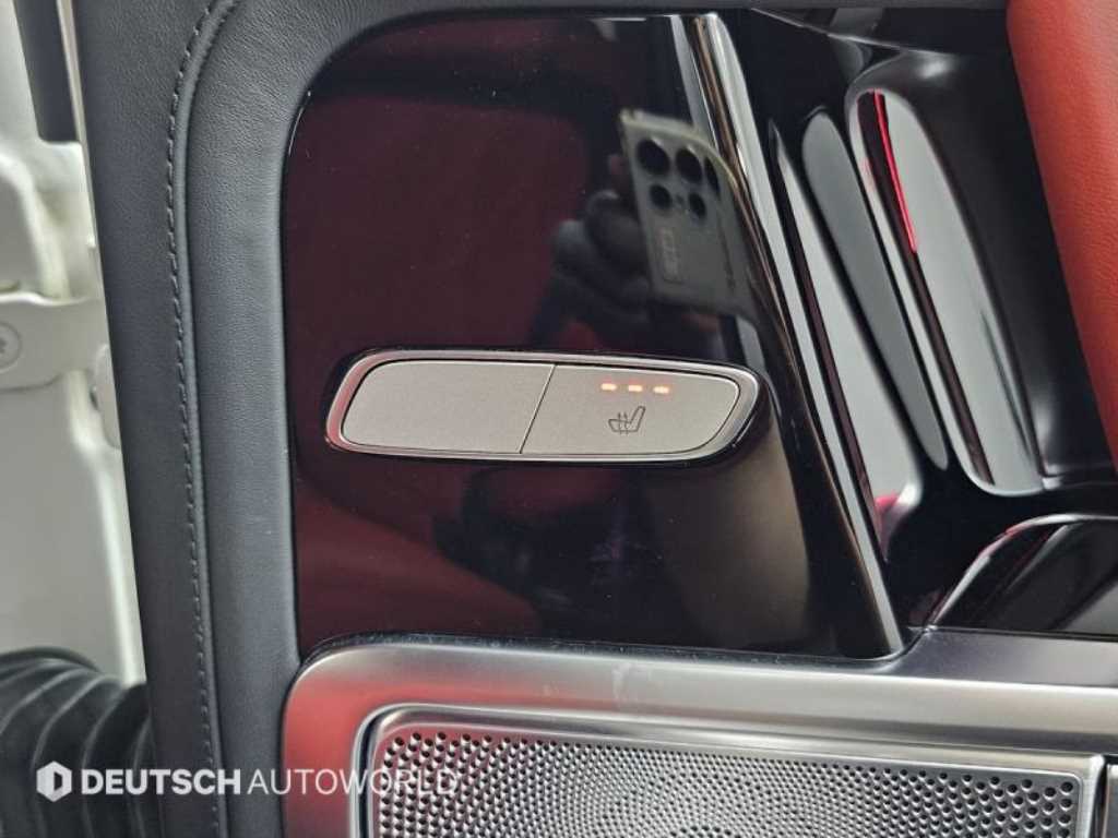 Mercedes-Benz G-Class — photo 16