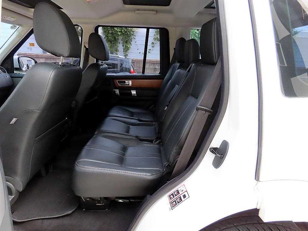 Land Rover Discovery — photo 06