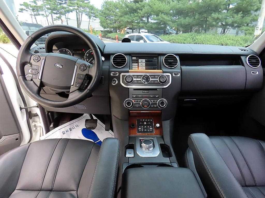 Land Rover Discovery — photo 07