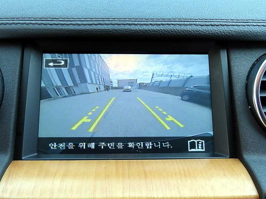 Land Rover Discovery — photo 14