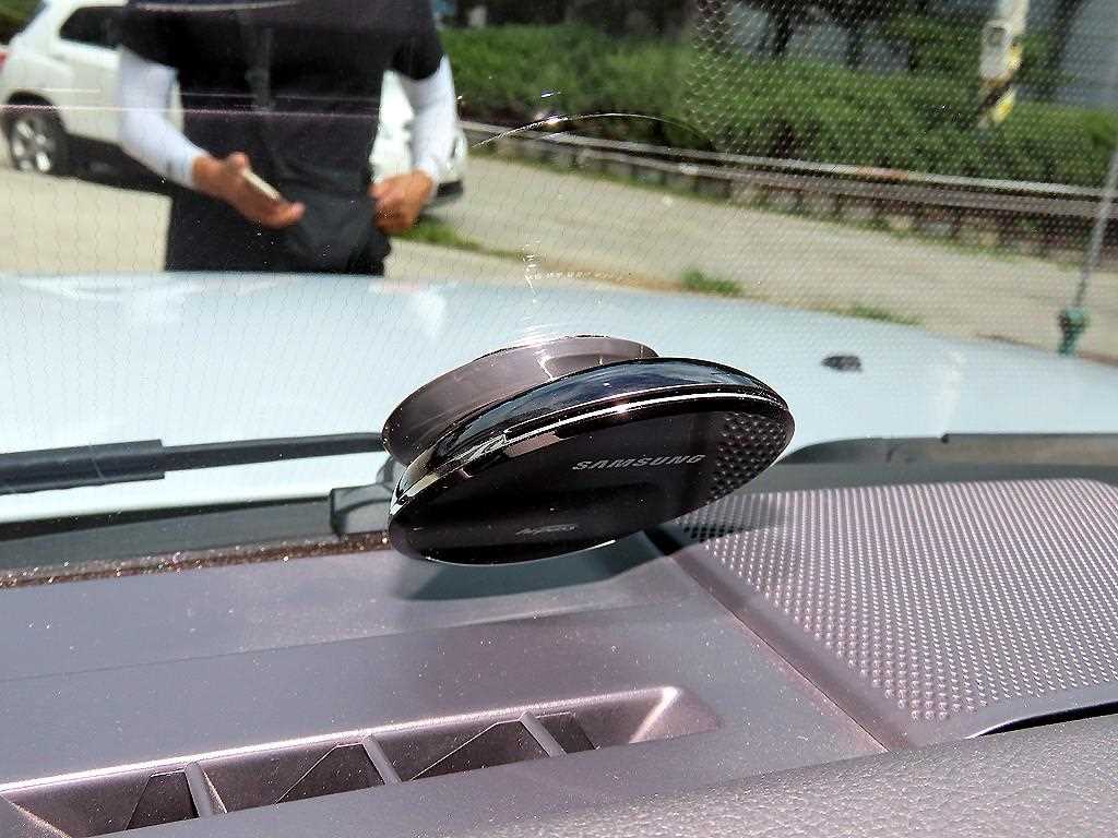 Land Rover Discovery — photo 16