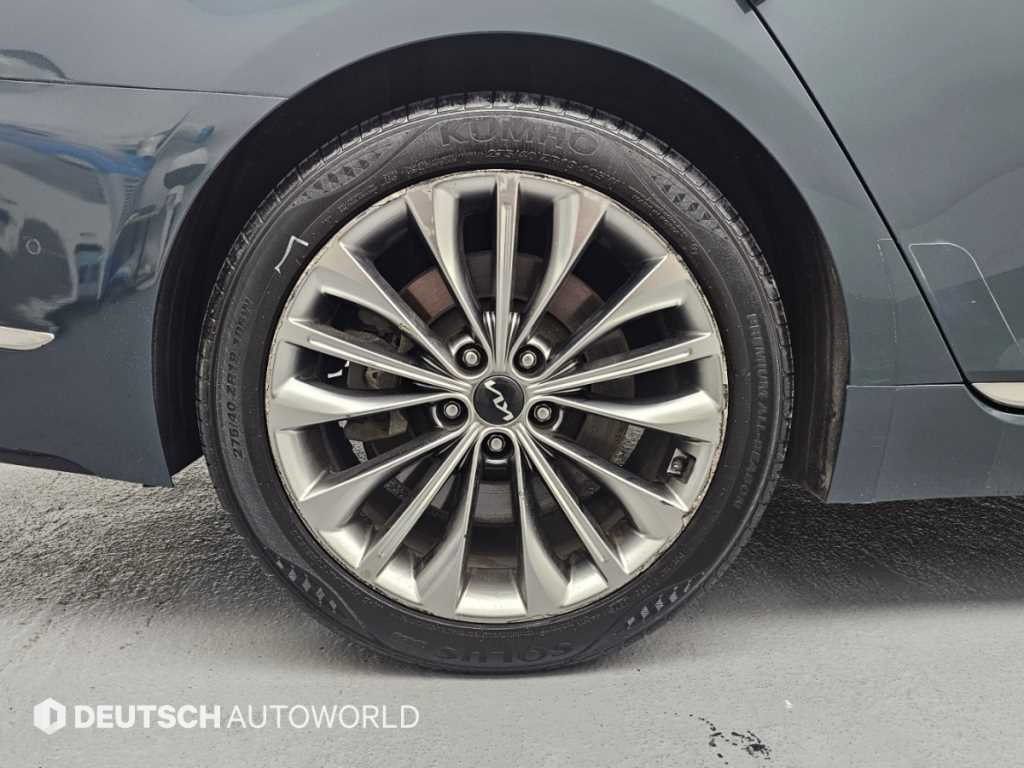 Kia K9 — photo 05
