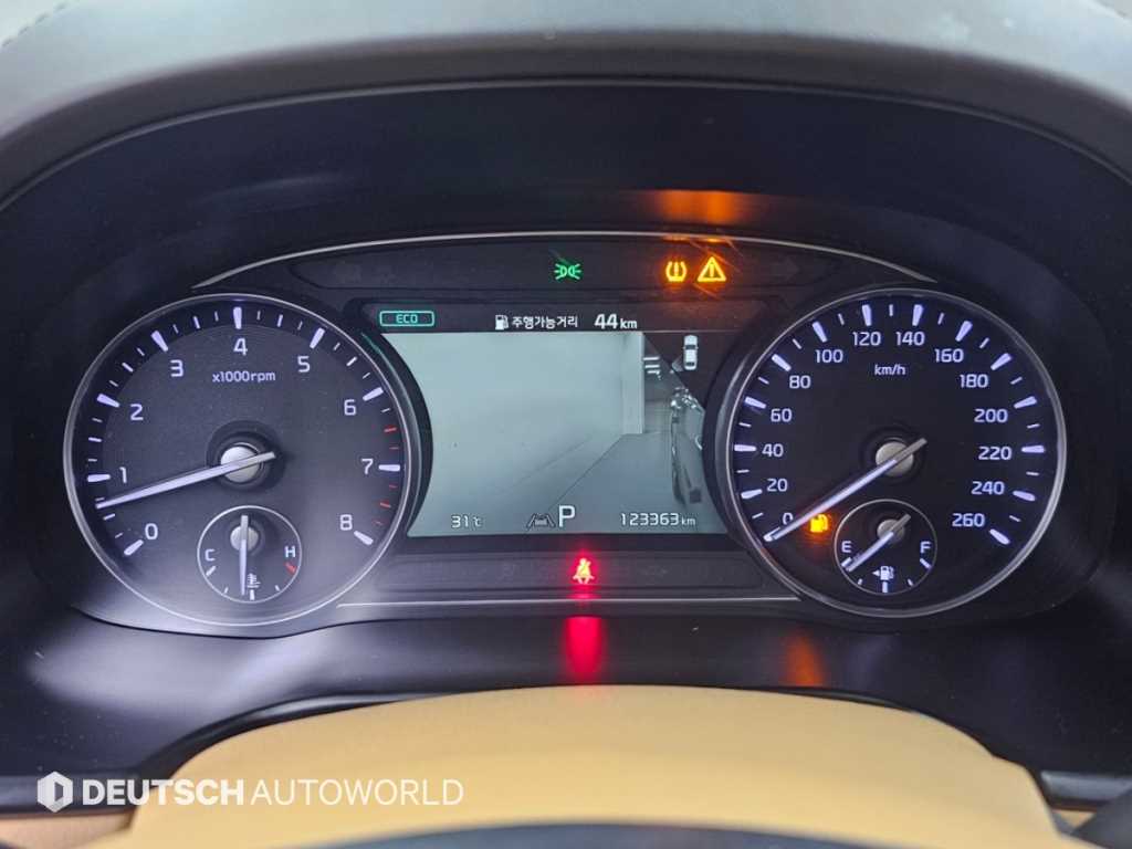 Kia K9 — photo 08