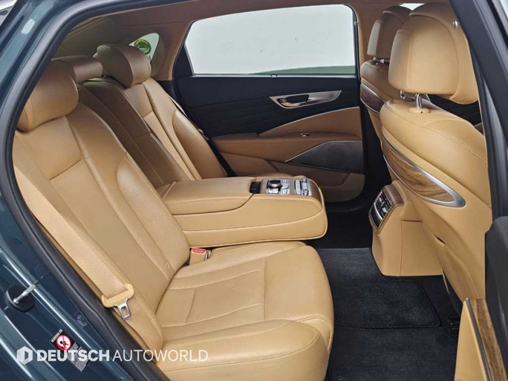 Kia K9 — photo 12