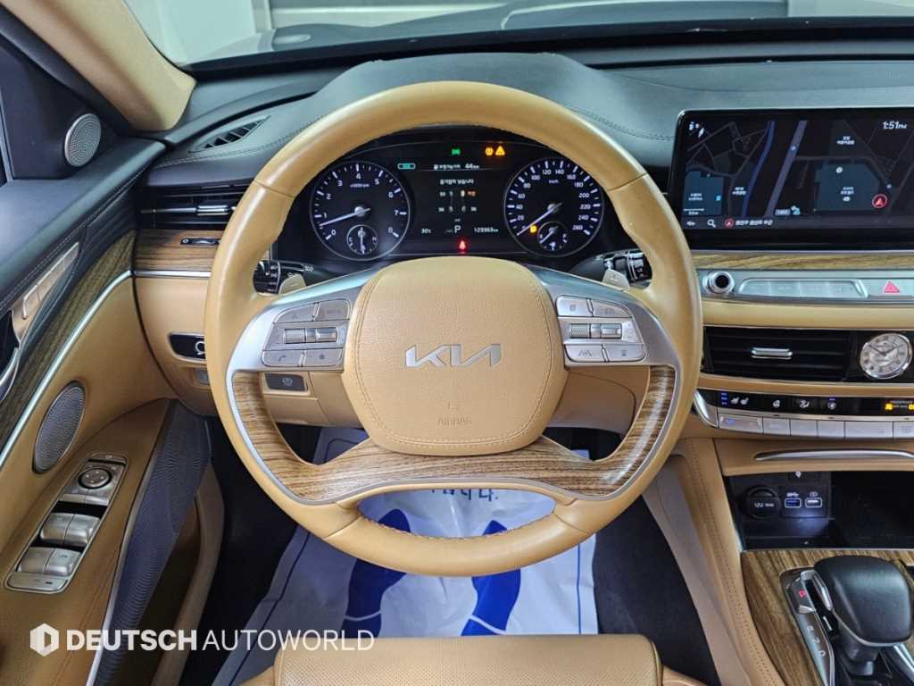 Kia K9 — photo 13