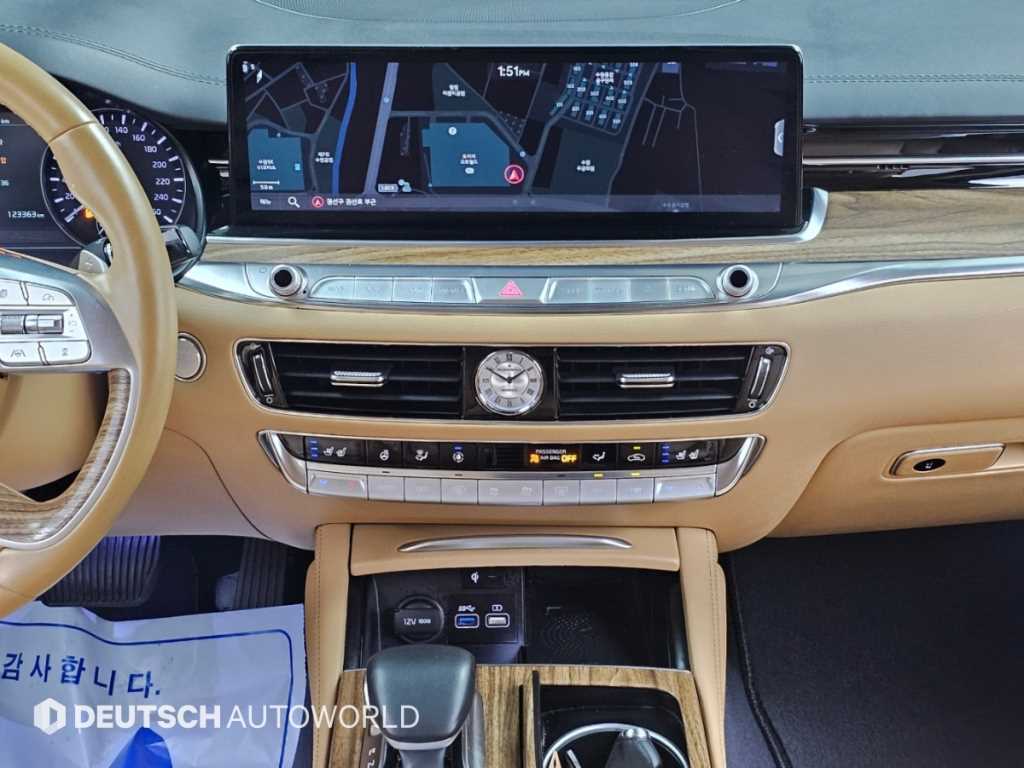 Kia K9 — photo 14