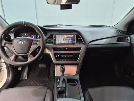 Hyundai Sonata — photo 07