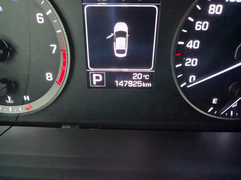 Hyundai Sonata — photo 12
