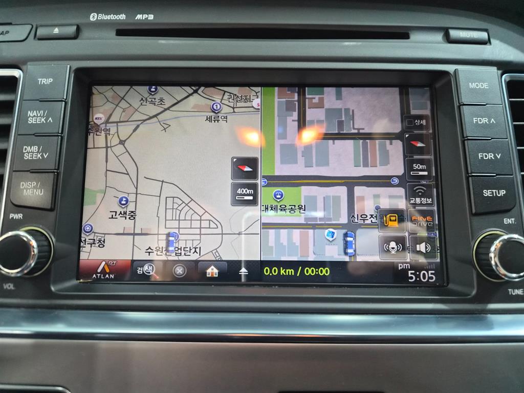 Hyundai Sonata — photo 13