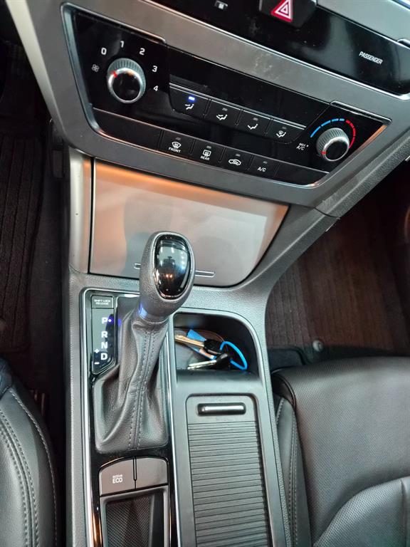 Hyundai Sonata — photo 15