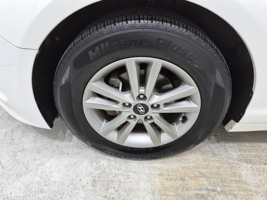 Hyundai Sonata — photo 17