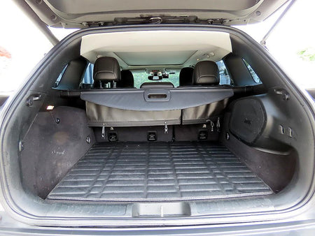 Jeep Cherokee — photo 17