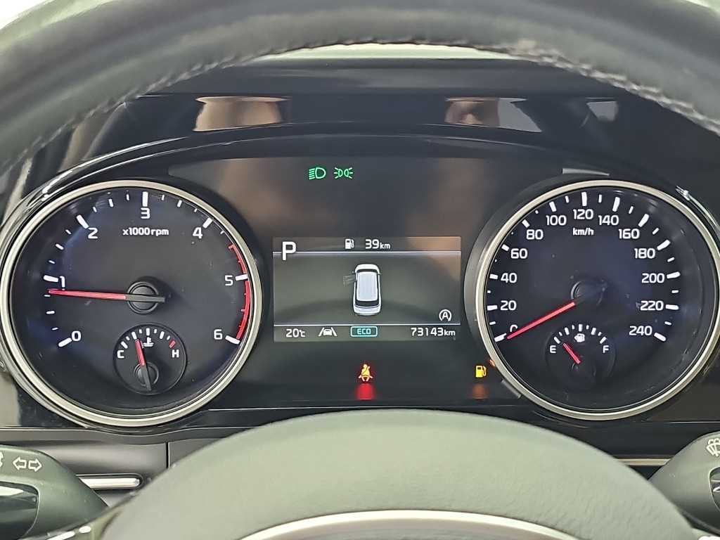 Kia Carnival — photo 07