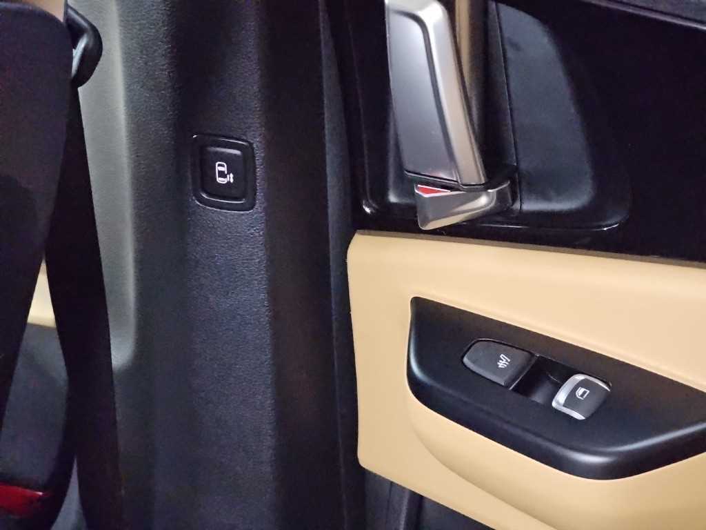 Kia Carnival — photo 13