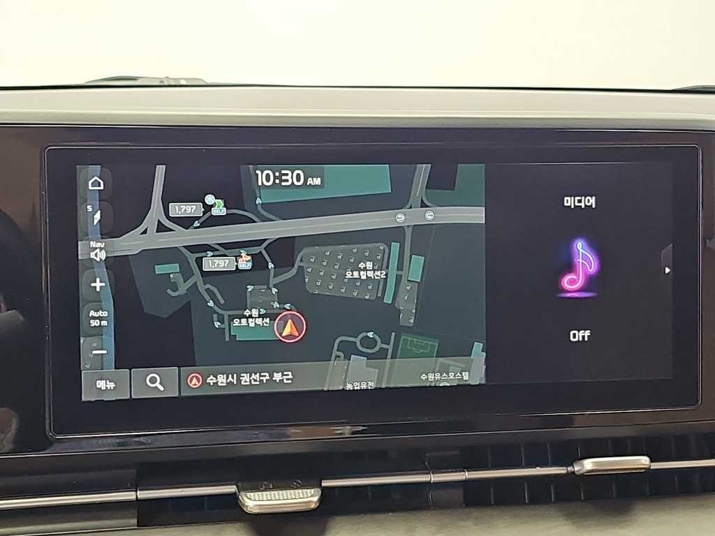 Kia Carnival — photo 14