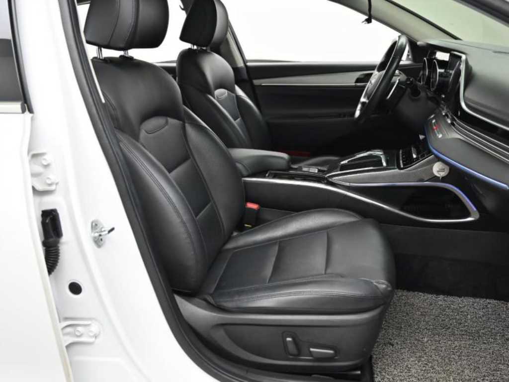 Hyundai Grandeur — photo 10