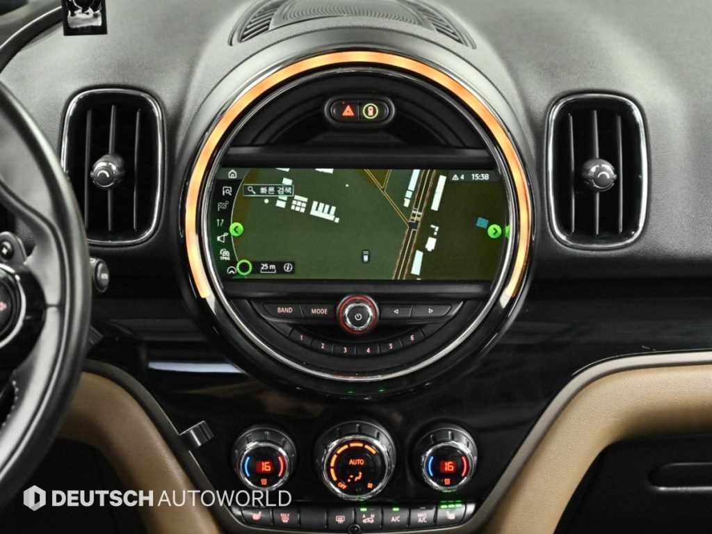 Mini Countryman — photo 14