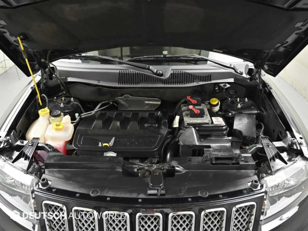 Jeep Compass — photo 06