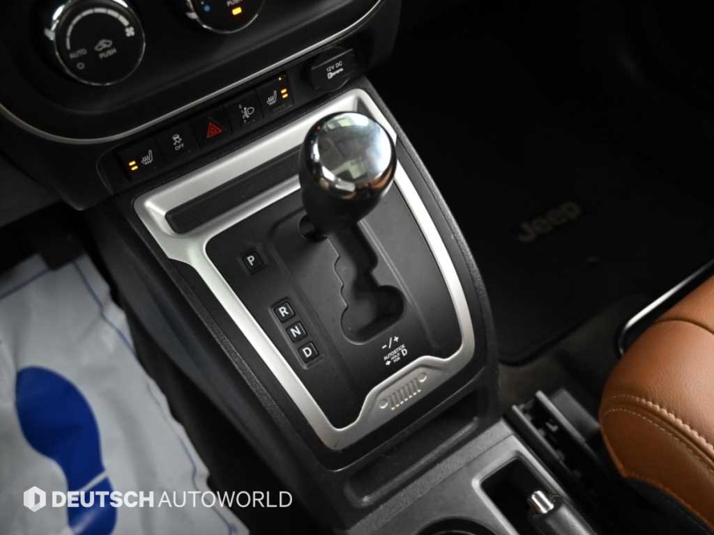 Jeep Compass — photo 09