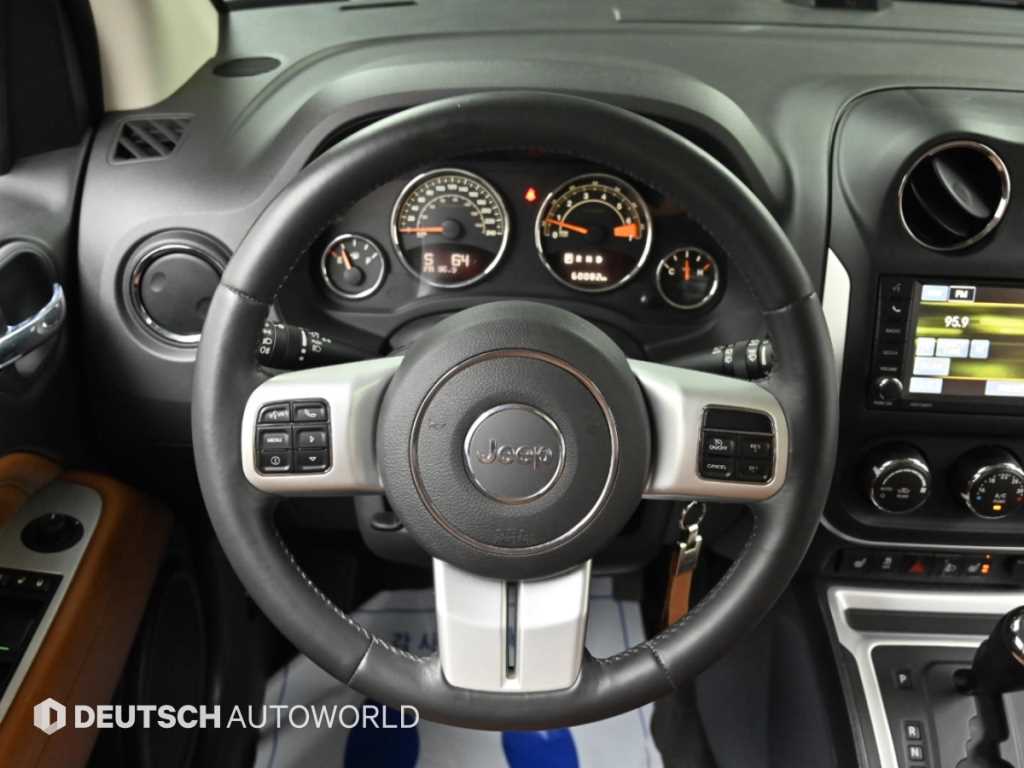 Jeep Compass — photo 13