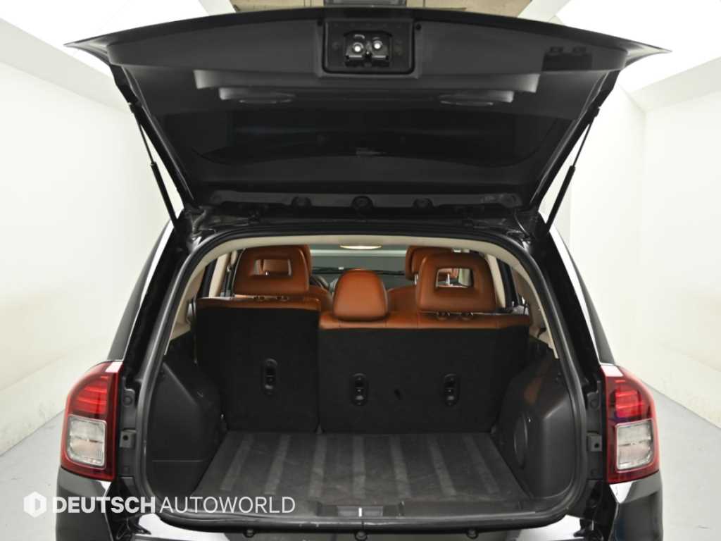 Jeep Compass — photo 19