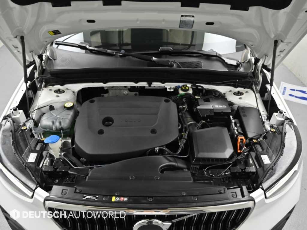 Volvo XC40 — photo 06