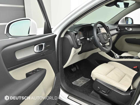 Volvo XC40 — photo 11
