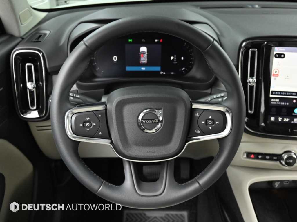 Volvo XC40 — photo 13