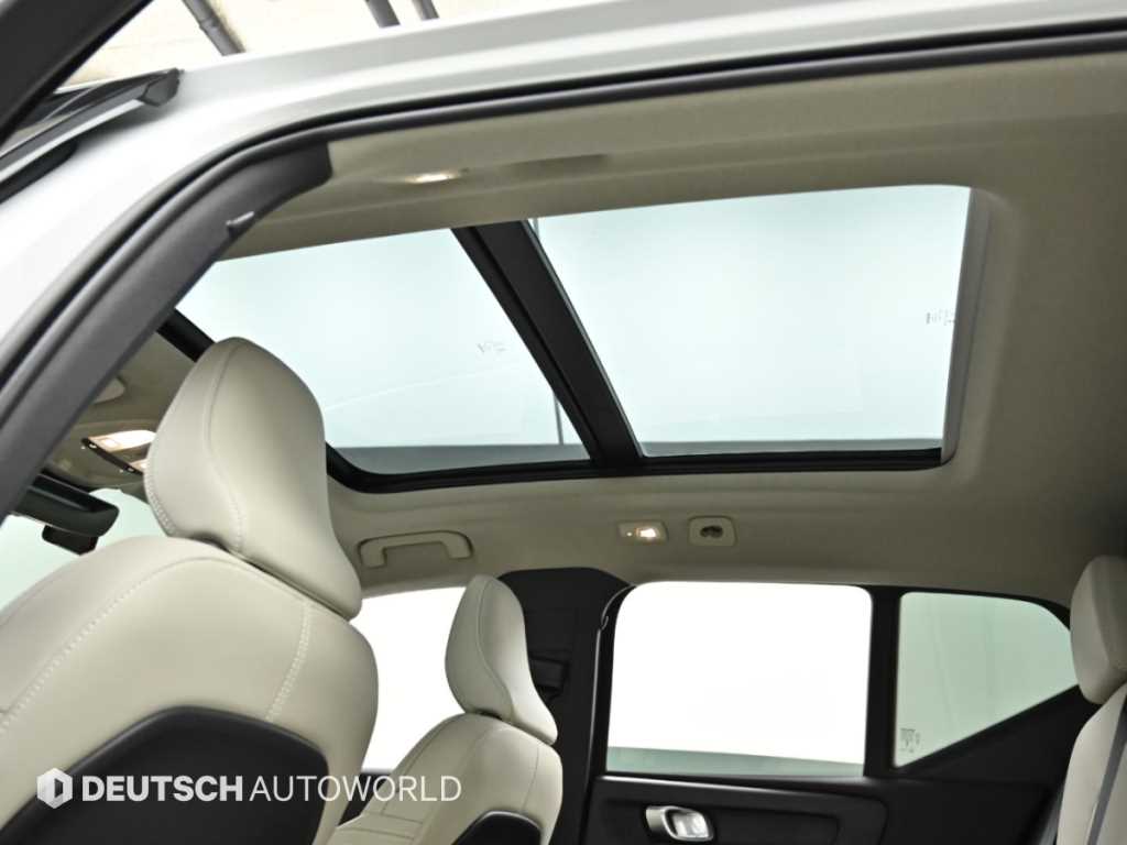 Volvo XC40 — photo 18