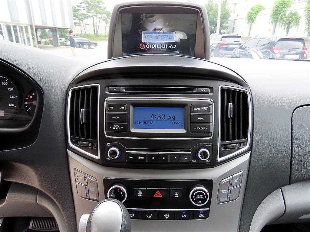 Hyundai Starex — photo 14