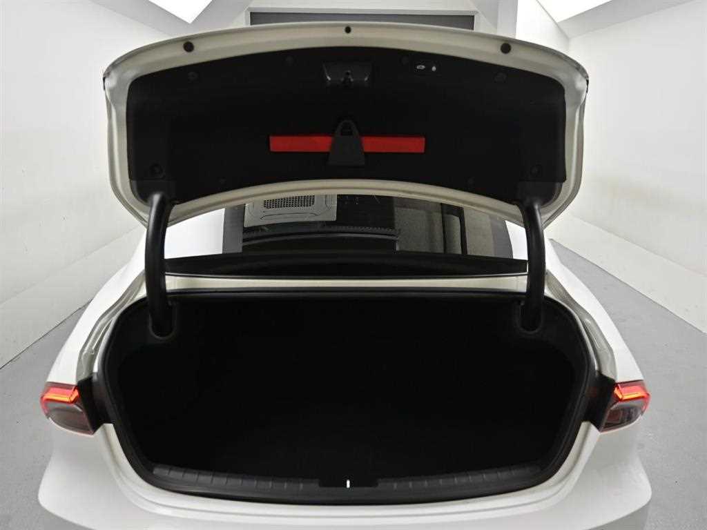 Hyundai Grandeur — photo 19