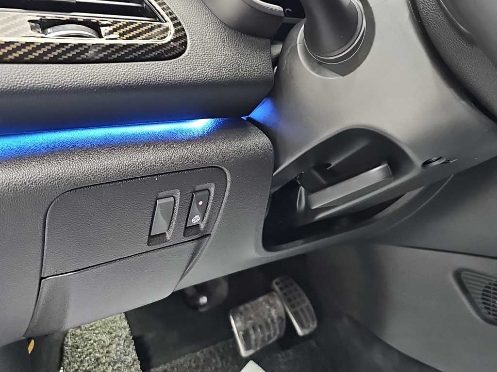 RENAULT SM6 — photo 16