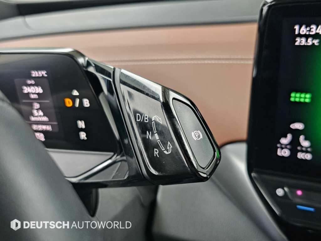 Volkswagen ID.4 — photo 09