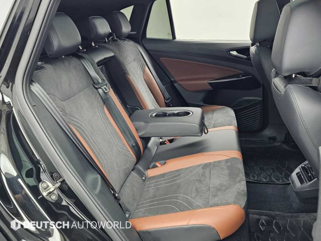 Volkswagen ID.4 — photo 12