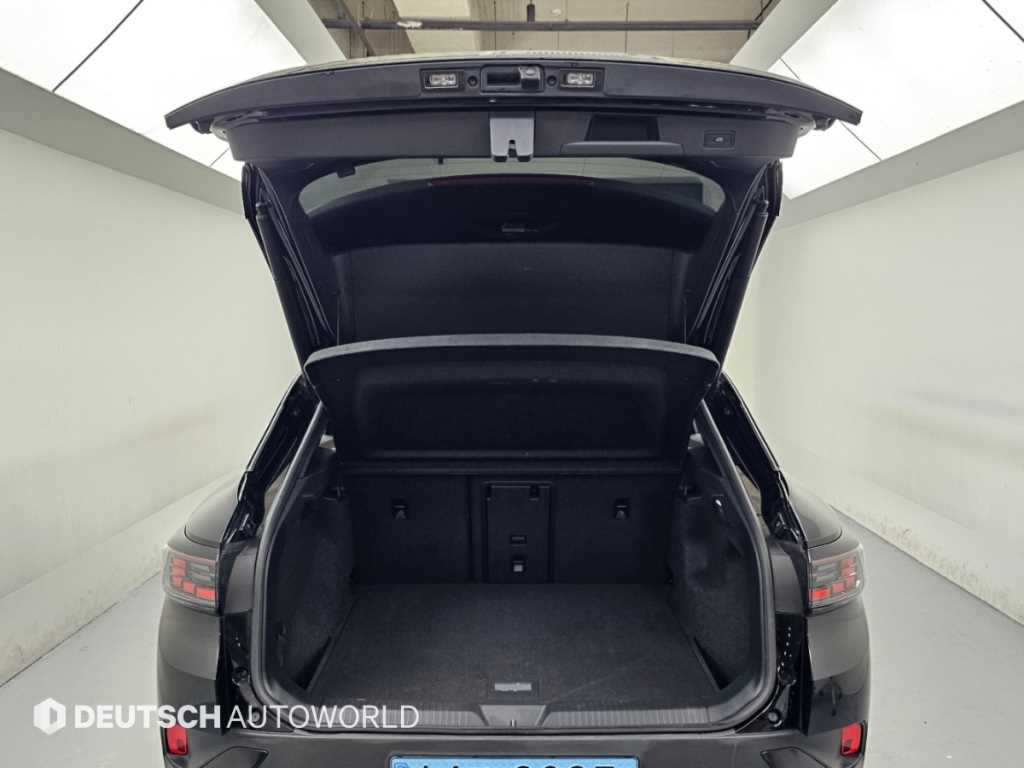 Volkswagen ID.4 — photo 19