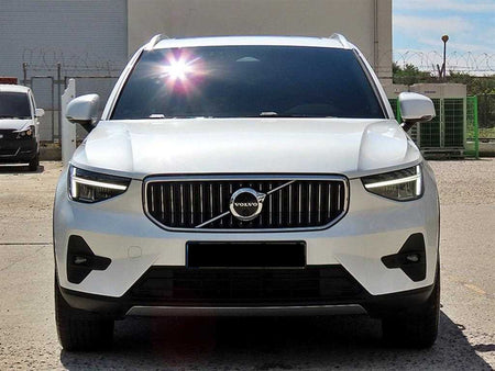 Volvo XC40 — photo 01