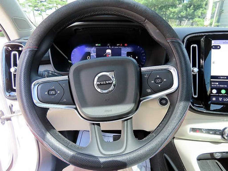 Volvo XC40 — photo 08