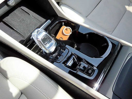 Volvo XC40 — photo 09